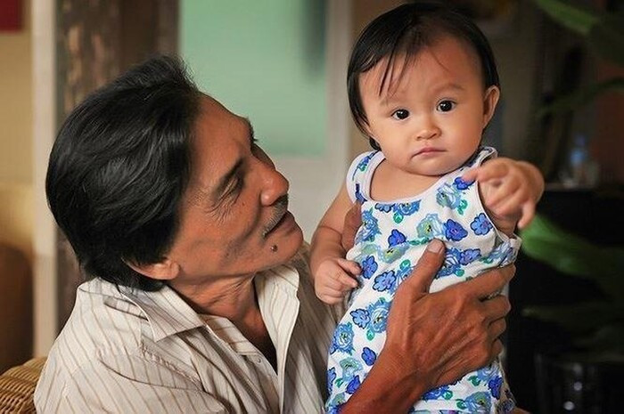 Diễn viên Thương Tín mắc Covid-19, phải nhịn đói vì không có tiền mua thức ăn sau biến cố bị đột quỵ Ảnh 5
