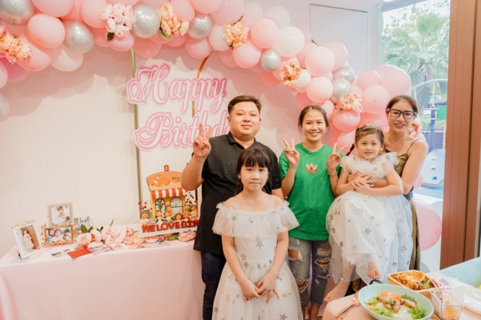 Trang Khàn tặng 'món quà' đặc biệt cho các con nuôi cố ca sĩ Phi Nhung