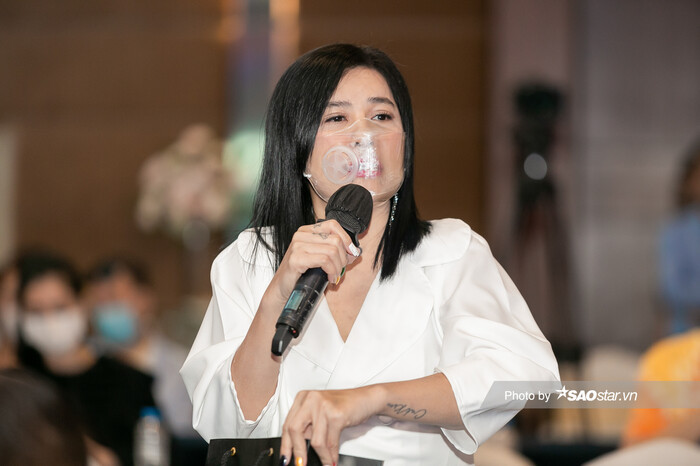 Cát Phượng: 'Tôi với Kiều Minh Tuấn ngồi riêng nhưng tối về ngủ chung là được rồi'