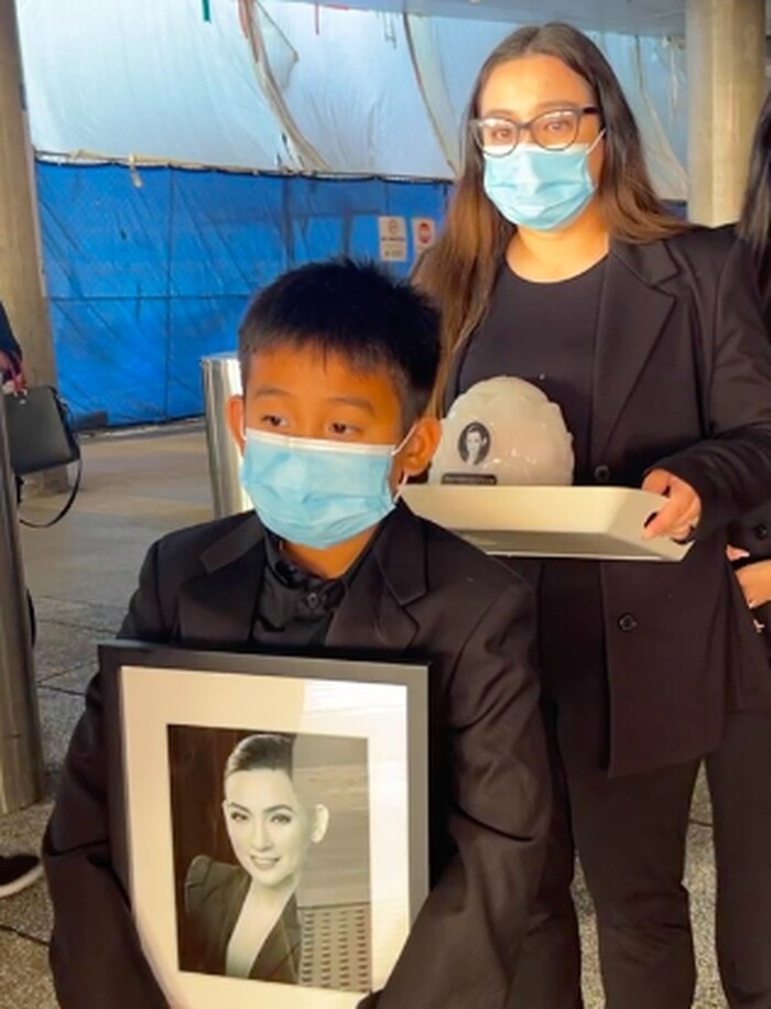 Cháu ngoại đầu Phi Nhung bập bẹ nói tiếng Việt, thốt lên một câu khiến ai nấy 'rưng rưng nước mắt'