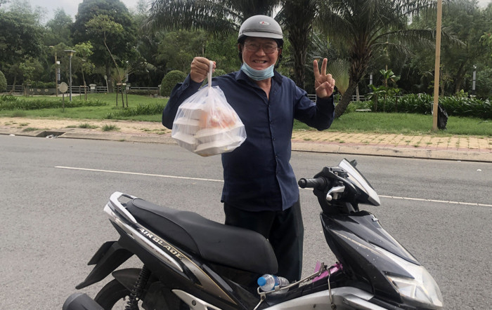 Phản ứng của nghệ sĩ Duy Phương khi bị nói có vợ nhiều quá chi rồi than khổ, hé lộ gia cảnh hiện tại