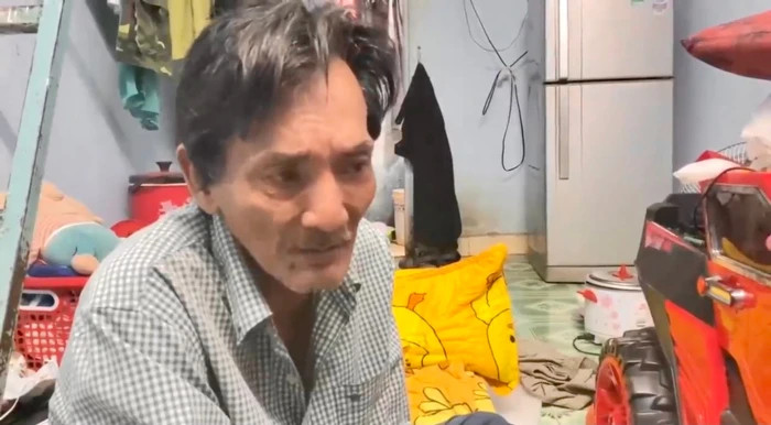 Nghệ sĩ Thương Tín chính thức dọn về nhà mới, vui mừng vì được tặng xe và có công việc kiếm sống