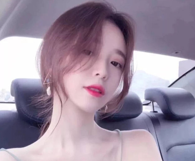 Vợ ngoại tình 200 lần trong năm, chồng quỳ gối cầu xin đừng ly hôn, ai cũng nói 'ngưu tầm ngưu mã tầm mã'