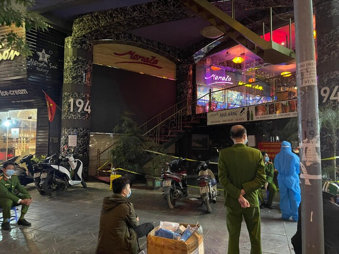 Toàn bộ 4 F0 và hơn 100 F1 ăn nhậu tại nhà hàng Monaza ở Hà Nội đều được đưa đi cách ly Ảnh 1