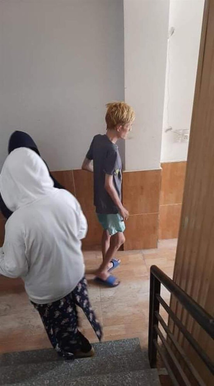 Ca sĩ Phạm Chí Thành cầu cứu Trịnh Tú Trung tìm bệnh viện, sức khỏe cạn kiệt, không còn chịu nổi