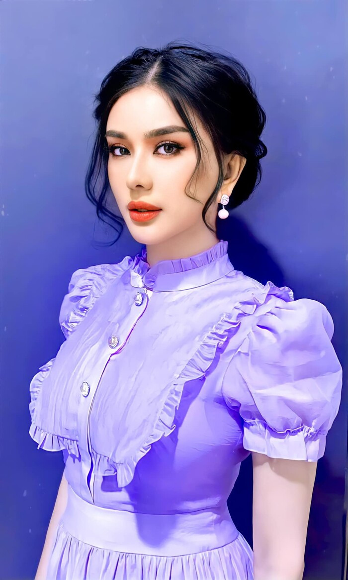 Lâm Khánh Chi cho biết đã khỏi bệnh nhờ uống thuốc của Angela Phương Trinh