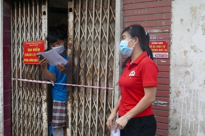 Hà Nội: F0 tại nhà cần thuốc phải liên hệ với ai, việc cấp phát thuốc thế nào, phải trả phí không?