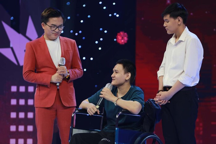 Lý Nhã Kỳ lần đầu kể về quá khứ: 'Hình ảnh chiếc xe lăn là nỗi ám ảnh suốt cuộc đời'