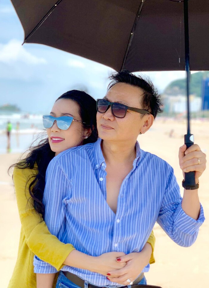 Giữa ồn ào bị Thương Tín tố nhập nhằng chuyện tiền bạc, Trịnh Kim Chi ngọt ngào làm điều này cho chồng