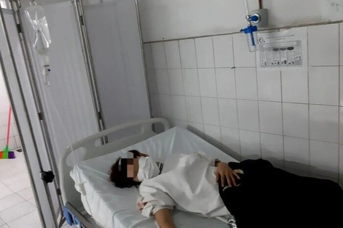 Cô giáo uống thuốc tự tử trước mặt hiệu trưởng bị đề xuất thôi việc