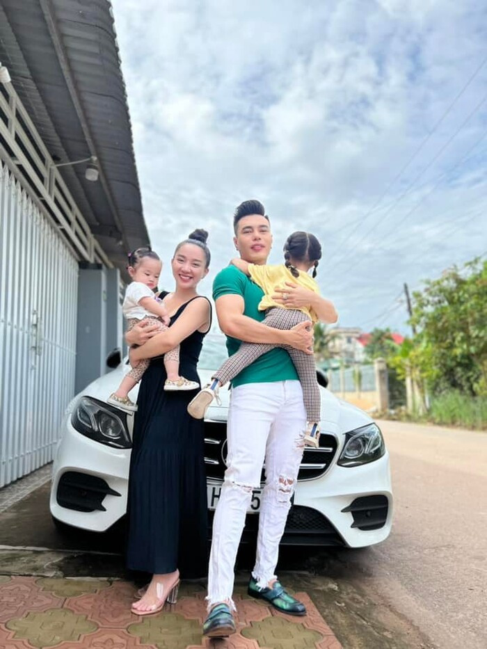 Vợ Lê Dương Bảo Lâm 'ứa nước mắt' khi mang bầu bị chê kém sắc, khó có con trai