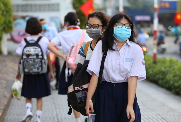 Hơn 50 trường trung học ở TP.HCM chưa cho học sinh đi học lại