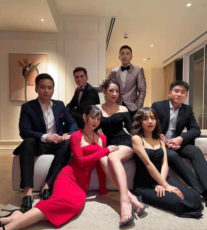 Chi Pu đã về Việt Nam sau 2 tháng du học ở Mỹ, mở tiệc đón năm mới cực hoành tráng!
