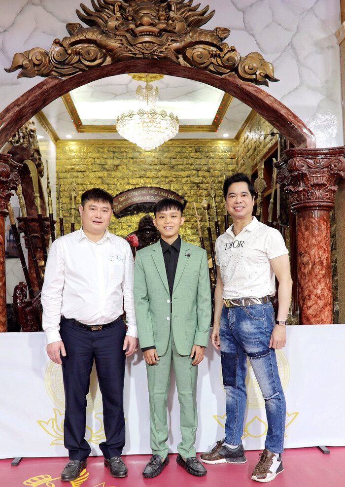 Hồ Văn Cường bất ngờ quên lời khi song ca cùng Ngọc Sơn, nam danh ca liền có pha 'cứu cánh' kịp thời