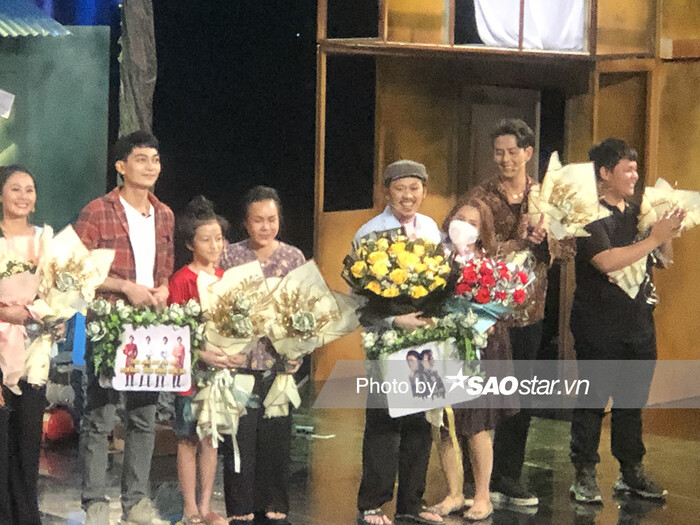 Việt Hương hé lộ tình trạng sức khỏe Hoài Linh không được tốt, chia sẻ lý do 'anh Bốn' tái xuất sân khấu