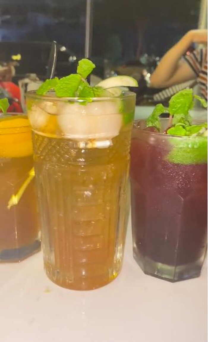 Nghệ sĩ Việt Hương bất ngờ gặp biến căng ngay đầu năm, bị cư dân mạng nhận xét tiêu cực