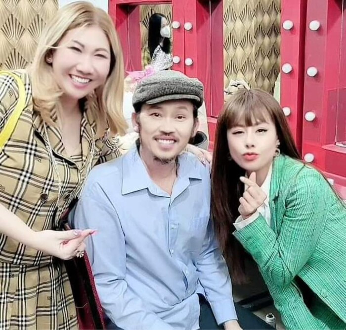 Nam Thư đáp trả khi bị nói 'nịnh' NS Hoài Linh, nói rõ về clip 'lên tặng hoa đi' gây xôn xao trước đó
