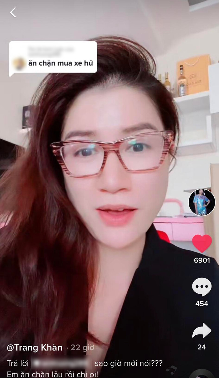 Trang Khàn phản ứng thế nào khi bị tố ăn chặn từ thiện để mua xế hộp tiền tỷ?