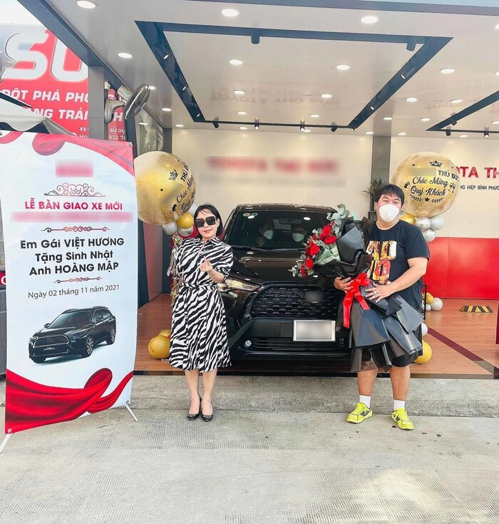 Không chỉ tặng xế hộp, Việt Hương còn chủ động cho Hoàng Mập mượn tiền