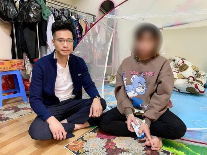 Mẹ bé 3 tuổi bị găm đinh vào đầu: Không ngờ anh ta làm vậy, chỉ mong con tỉnh lại để bù đắp cho con