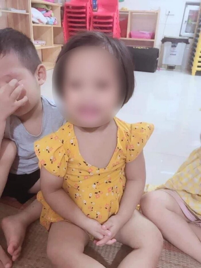 Mẹ bé 3 tuổi bị găm đinh vào đầu: Không ngờ anh ta làm vậy, chỉ mong con tỉnh lại để bù đắp cho con