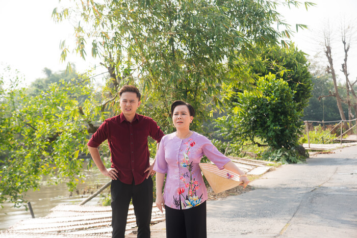 Hậu giành huy chương vàng liên hoan sân khấu, NS Việt Hương: 'Khán giả yêu thương thì mình phải tri ân'