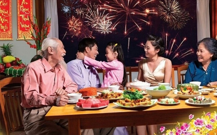 Đêm giao thừa ý nghĩa thế nào? Chuyên gia Phong Thuỷ 'mách nhỏ' cách làm lễ đón giao thừa cầu 'tấn lộc'
