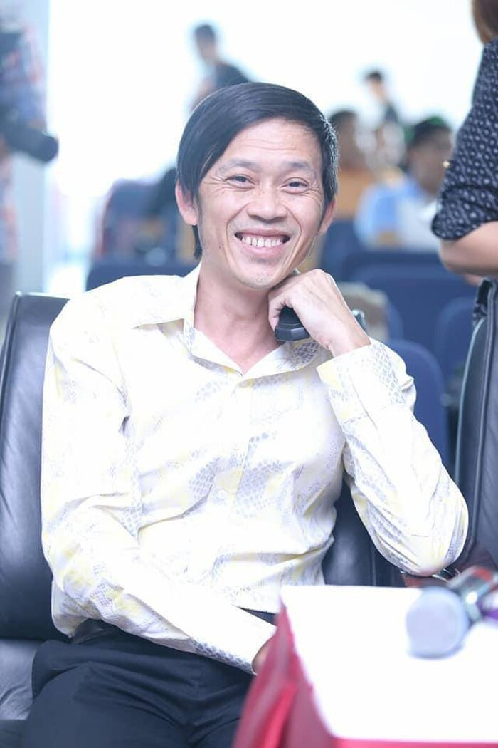Hoài Linh đóng MV hậu ồn ào từ thiện nhưng bị chỉ trích tận cùng, chính chủ ca khúc lên tiếng bảo vệ