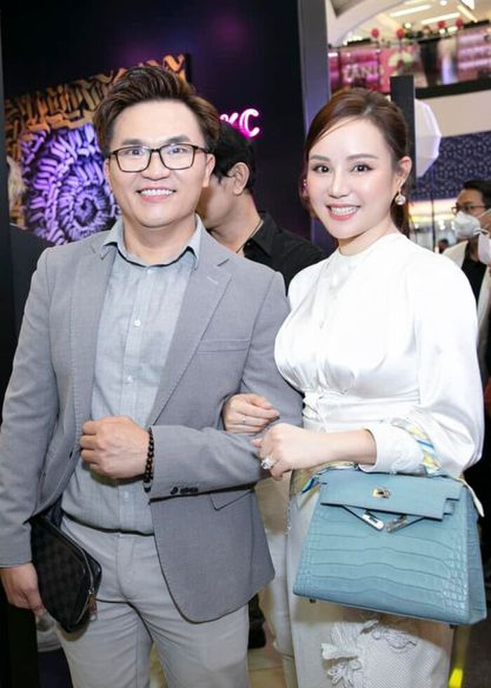 Bị miệt thị ngoại hình, ca sĩ Vy Oanh lên tiếng phân trần
