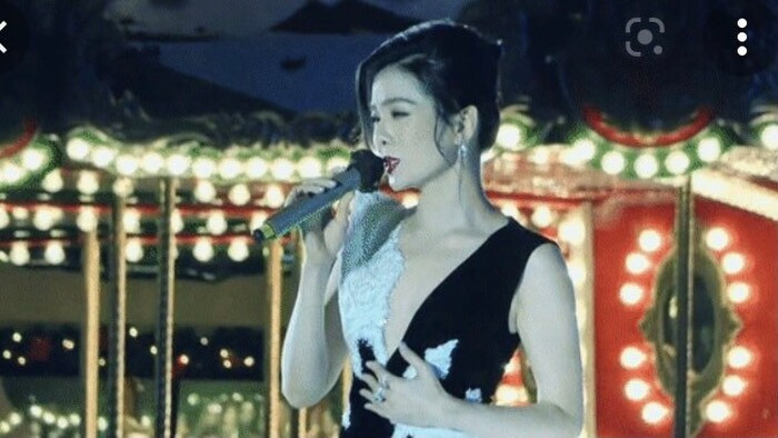 Phản ứng của '2 tình trẻ' ra sao khi nghe Mỹ Tâm và Lệ Quyên hát mà lại gây tranh cãi thế này?