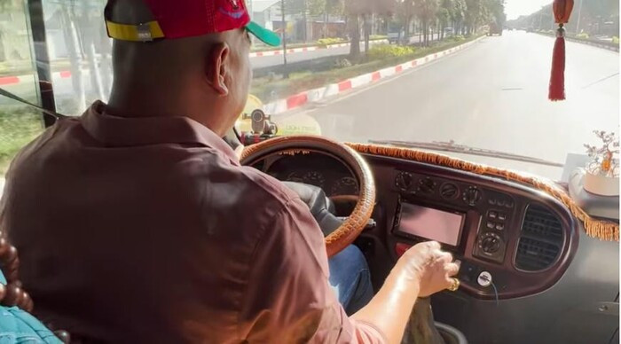 Bị chỉ trích về việc than vãn sự cố khi thuê xe, Lê Dương Bảo Lâm đáp trả 'cực căng'