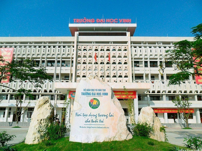 Thêm nhiều trường Đại học thông báo dừng học trực tiếp do F0 tăng cao