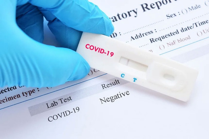 Chuyên gia lý giải việc tiếp xúc với F0, có biểu hiện ho, sốt nhưng test vẫn âm tính