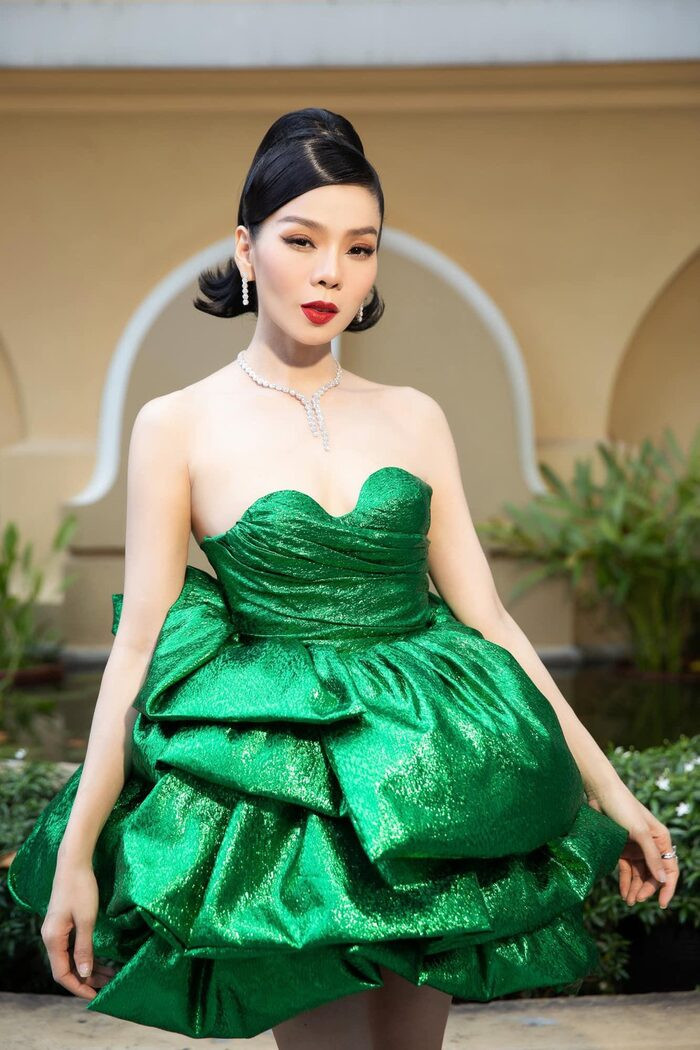 Trước khi làm giám khảo Miss World Vietnam, Lệ Quyên nhiều lần đọ sắc không khoan nhượng với dàn Hoa hậu