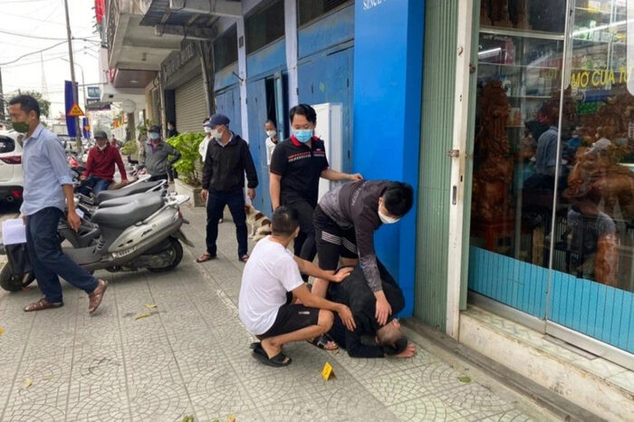 Bị chiếm đoạt mất xe máy, nhóm thanh niên giả vờ thông báo trúng thưởng để lừa bắt kẻ gian Ảnh 1