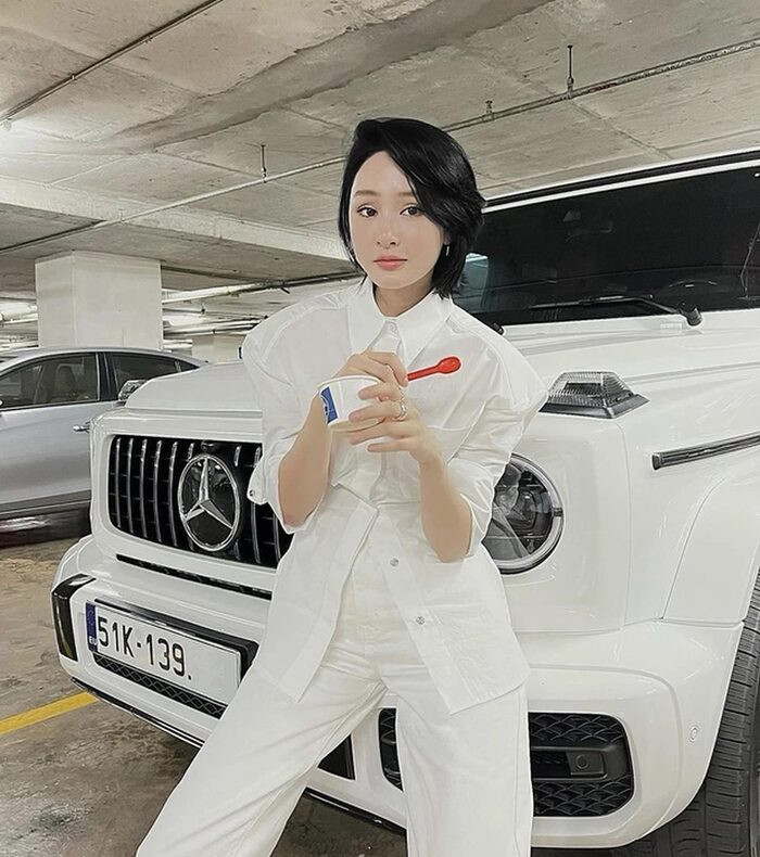 Xôn xao clip Hiền Hồ khẳng định: 'Em không đắt show diễn nhưng em đắt show kia'