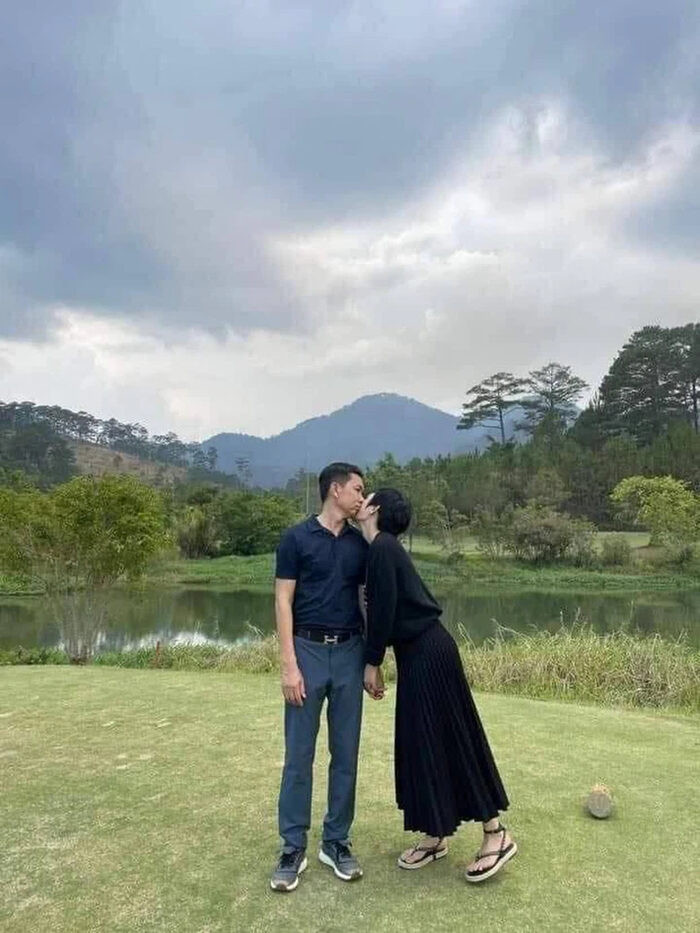 Rầm rộ loạt ảnh của Hiền Hồ và 'anh họ' đại gia: Từ nhà hàng, sân golf, còn đón sinh nhật cùng nhau