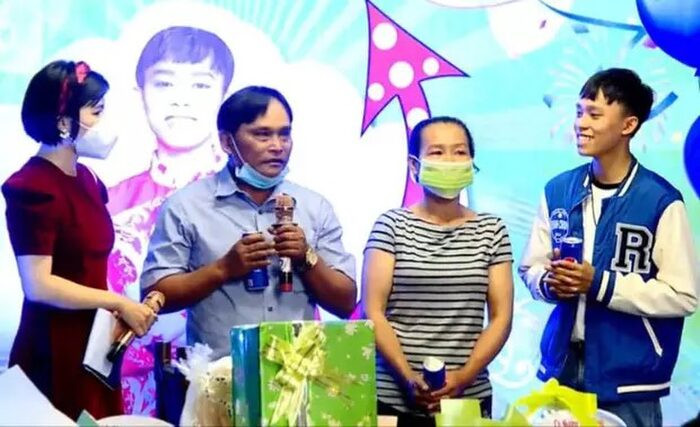 Hồ Văn Cường vừa đón tuổi mới đã gặp vận xui, fan hoang mang không biết chuyện gì?