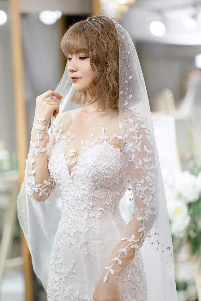 Mạc Văn Khoa và bà xã lên xe hoa sau 7 năm bên nhau: 'Anh nợ em 1 đám cưới, bây giờ anh tuyên bố xóa nợ'