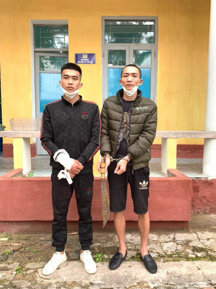 Nghi ngờ vợ léng phéng bên ngoài, chồng rủ bạn chém 'tình địch' trọng thương