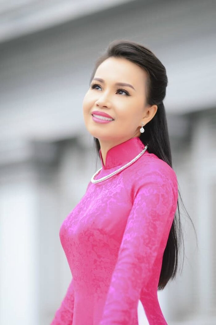 Cẩm Ly tự tin khoe vũ đạo với bản hit chục năm trước, nhan sắc trẻ trung khiến ai cũng xuýt xoa