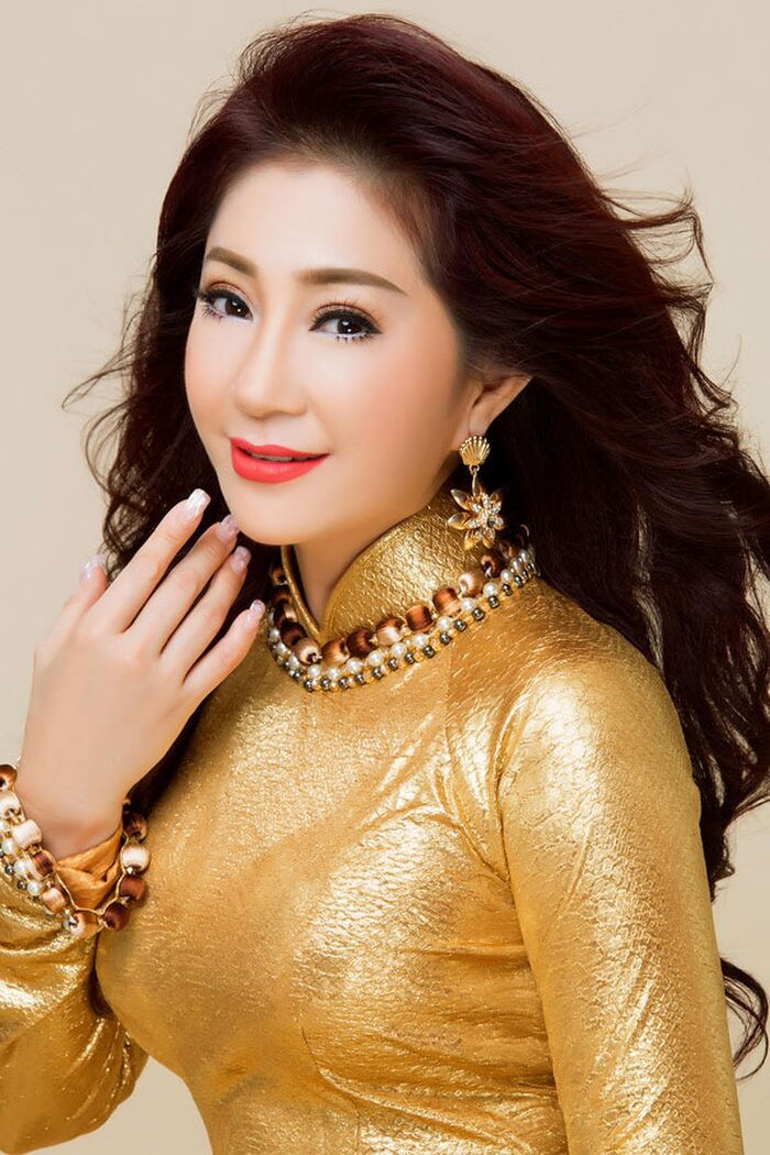 Hậu ồn ào 'ngó lơ' nghệ sĩ Hồng Sáp, NSƯT Thoại Mỹ tâm sự: 'Tôi sống thật, không thích sống giả, sống ảo'