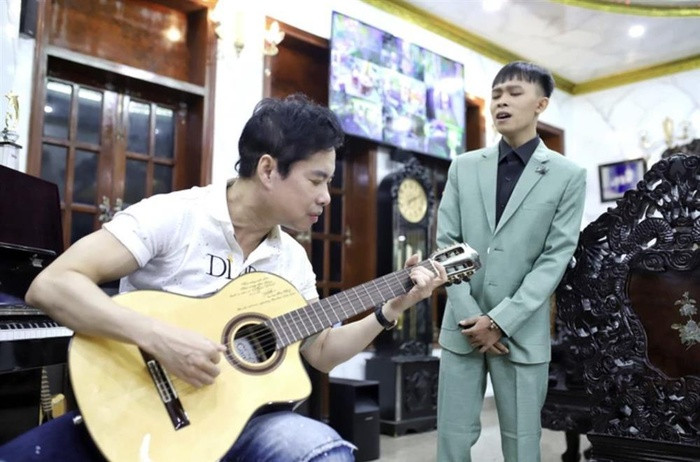 Hồ Văn Cường được khen ngợi khi song ca cùng danh ca Ngọc Sơn