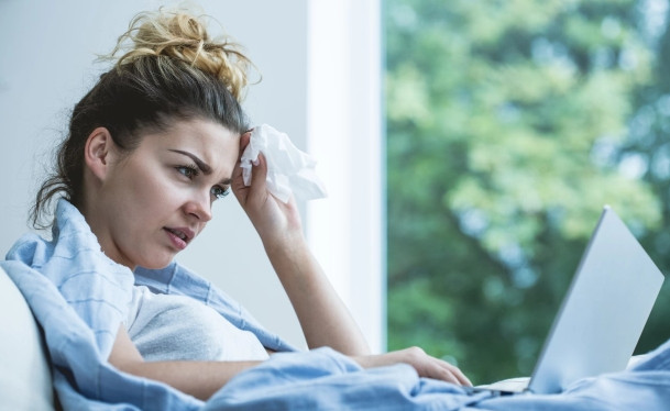 Làm cách nào phân biệt giữa viêm mũi dị ứng với mắc Covid-19?