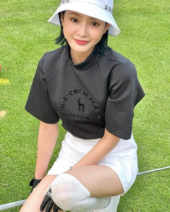 Phải chăng đây là cách giúp Hiền Hồ lộ diện hậu drama nương tựa nhưng không ai nhận ra?