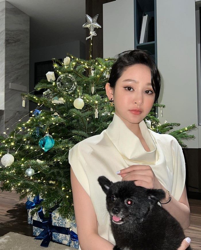 Cơ hội nào cho Hiền Hồ tái xuất showbiz sau khi công khai xin lỗi vì ồn ào 'anh em nương tựa'?
