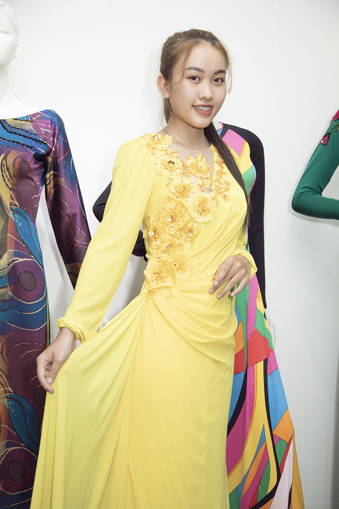 Mạnh Quỳnh và các con nuôi Phi Nhung tưởng nhớ giọng ca Bông Điên Điển, Hồ Văn Cường vắng mặt Ảnh 8