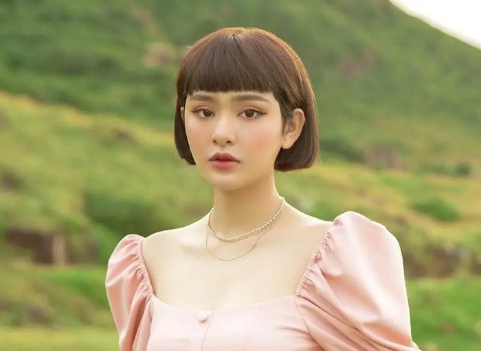 Vừa mới xin lỗi vì bê bối, Hiền Hồ lại bị tố có hành động không đẹp này với khán giả?