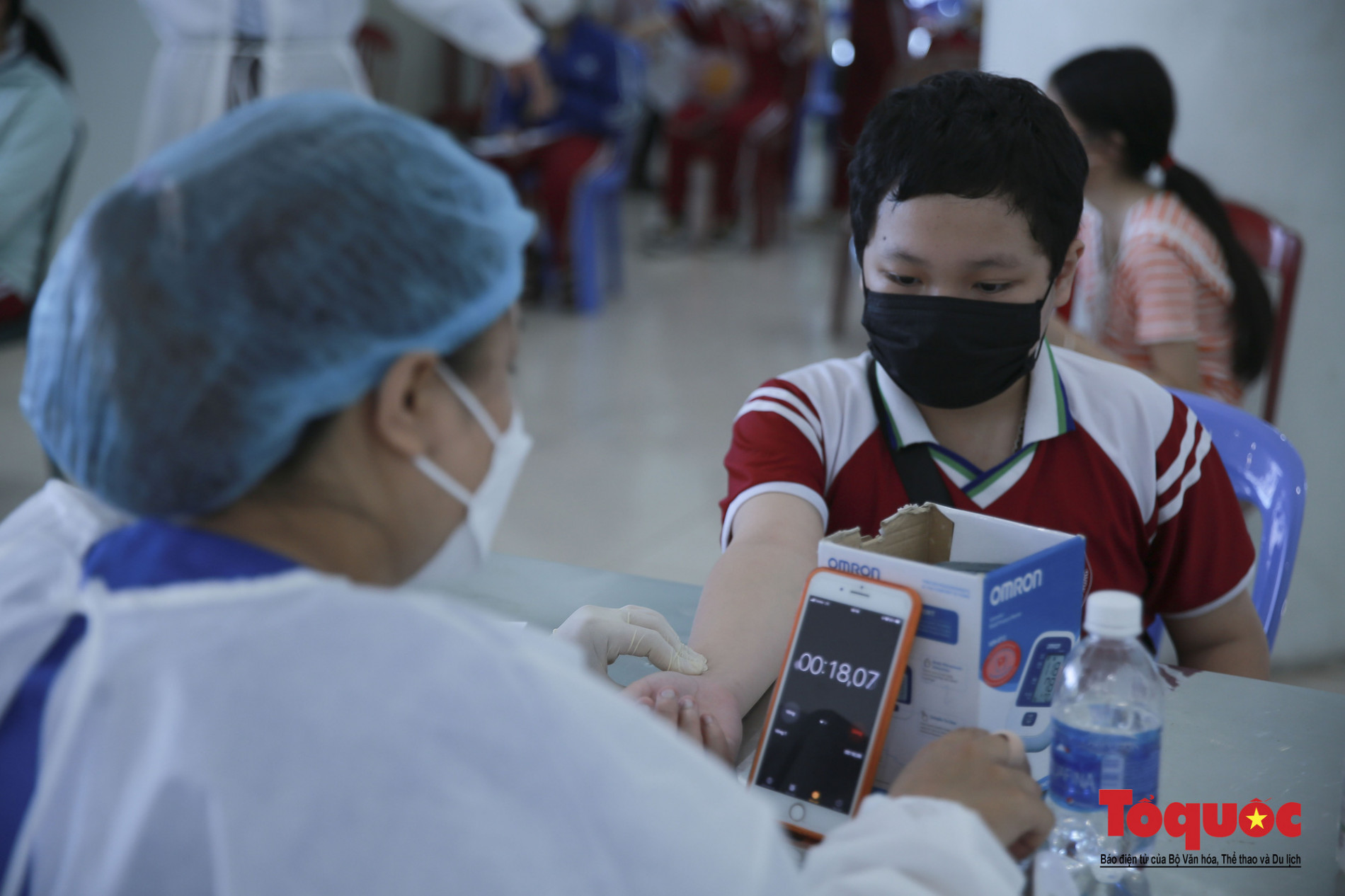 Đà Nẵng bắt đầu tiêm vaccine phòng Covid-19 cho trẻ - Ảnh 4.