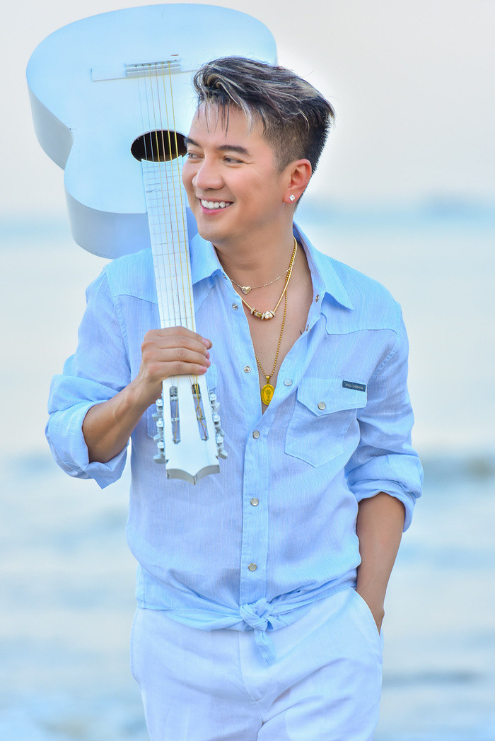 Đàm Vĩnh Hưng chia sẻ chuyện 'anh em nương tựa' trong showbiz, còn tiết lộ bí mật động trời của Hà Hồ